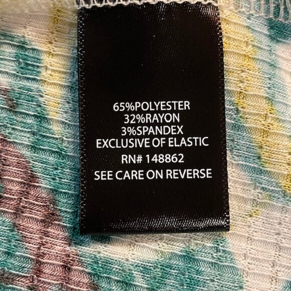 TORRID Tropical Leaf Print Smocked Peplum Blouse - Size Large - Picture 5 of 7